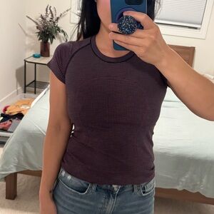 Lululemon Swiftly Tech Short Active Wear Top Shirt Pink Paradise Black (6 small)